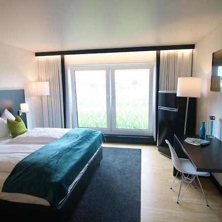 Me Hotel By Wmm Hotels Meitingen Eksteriør billede