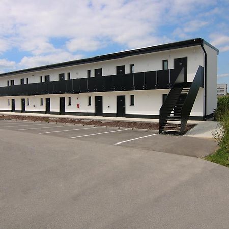 Me Hotel By Wmm Hotels Meitingen Eksteriør billede