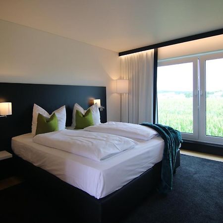 Me Hotel By Wmm Hotels Meitingen Eksteriør billede