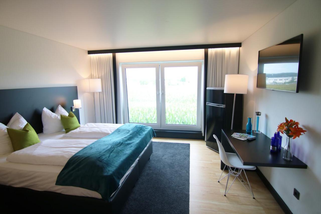 Me Hotel By Wmm Hotels Meitingen Eksteriør billede