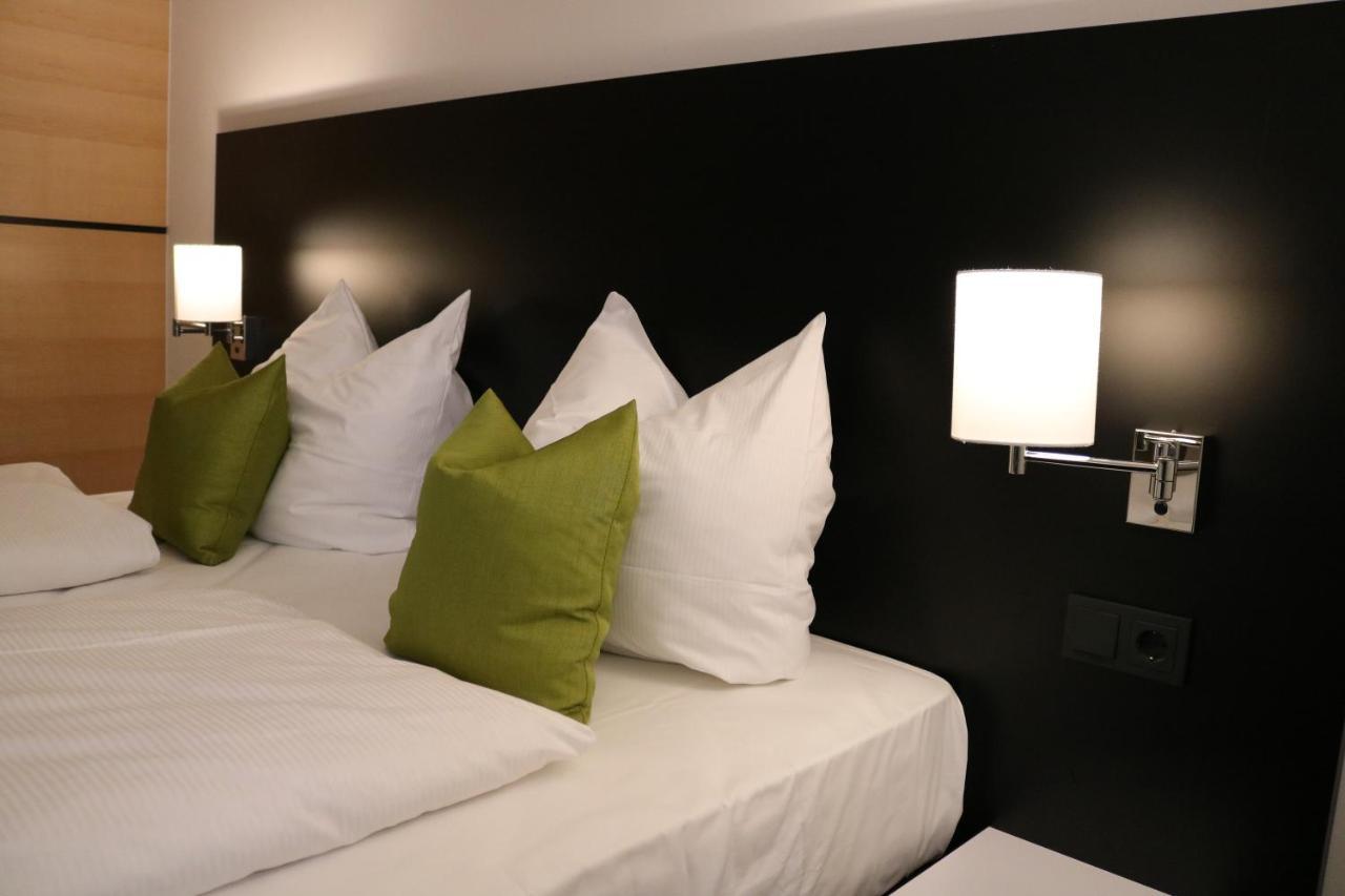 Me Hotel By Wmm Hotels Meitingen Eksteriør billede