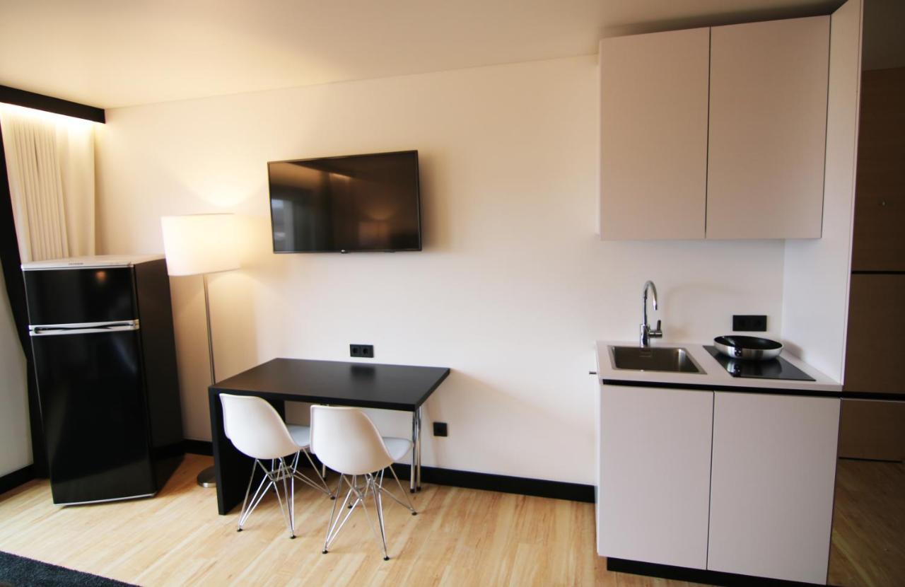 Me Hotel By Wmm Hotels Meitingen Eksteriør billede
