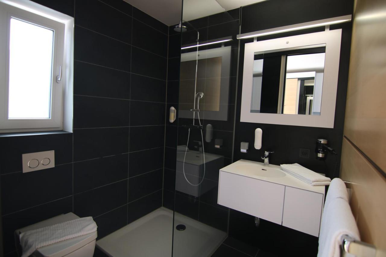 Me Hotel By Wmm Hotels Meitingen Eksteriør billede